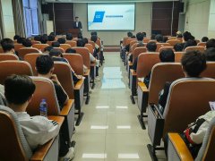 <strong>由学生指点办事核心从办、机械工程取从</strong>